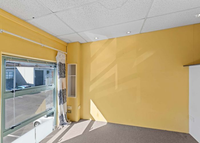 For sale 15/11 Airborne Road, Rosedale, North Shore City, Auckland