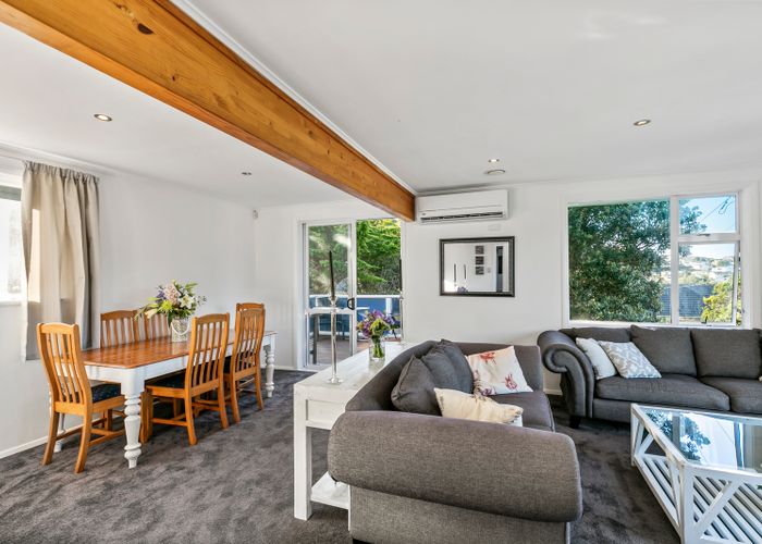  at 6 Hillary Street, Tawa, Wellington