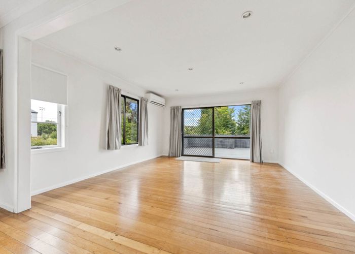  at 27 Smythe Road, Henderson, Waitakere City, Auckland