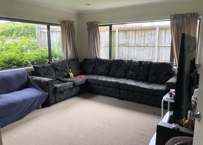  at 10 Hill Road, Papatoetoe, Auckland