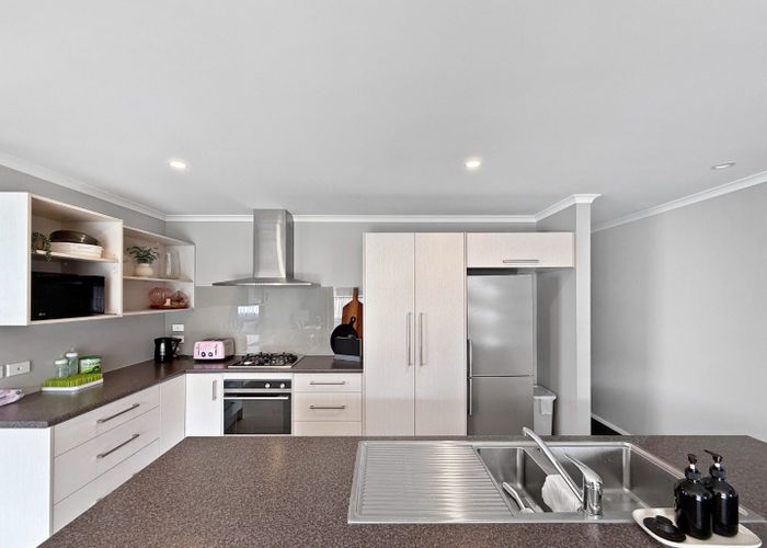  at 17 Poulson Grove, Trentham, Upper Hutt, Wellington