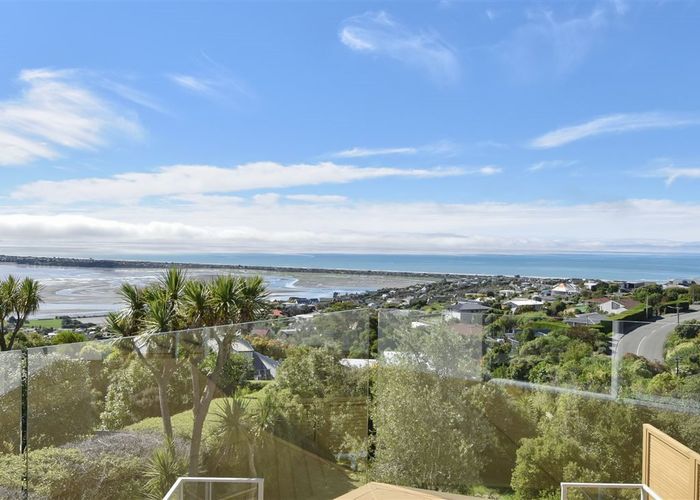 Free property data for 17 Muritai Terrace, Mount Pleasant, Christchurch