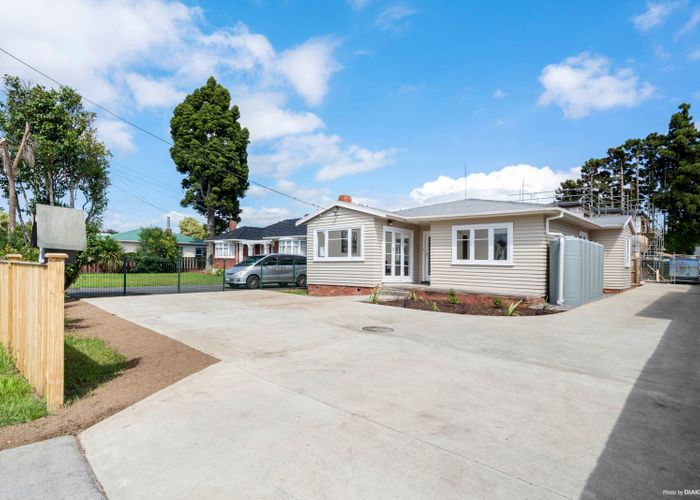  at 22 Rathgar Road, Henderson, Auckland