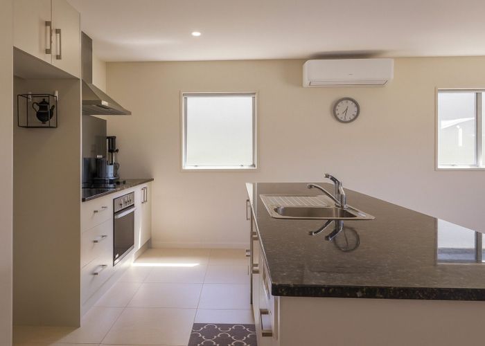  at 11 Pipipi Crescent, Takanini, Papakura, Auckland