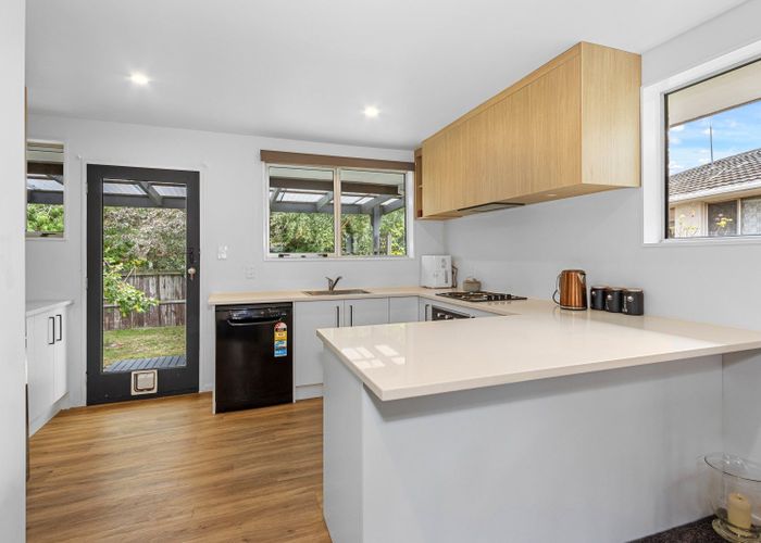  at 2/321 Burwood Road, Burwood, Christchurch