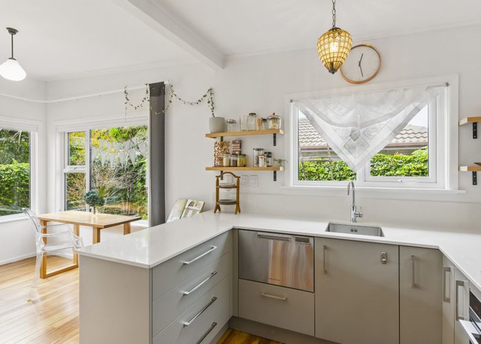  at 1/52 Matatua Road, Raumati Beach, Kapiti Coast, Wellington
