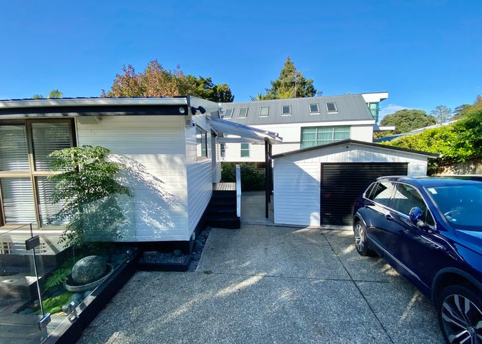  at 1/12 Westbourne Road, Murrays Bay, Auckland