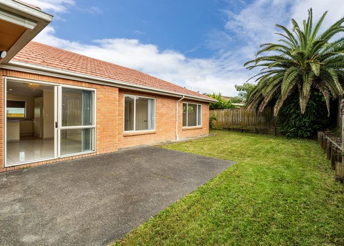  at 8 Derryveagh Lane, Weymouth, Auckland