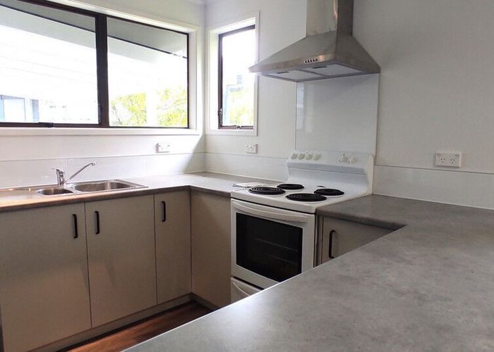  at 15 Hydra Place, Glen Eden, Waitakere City, Auckland