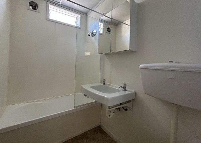  at 4/58 mountain RD, Epsom, Auckland City, Auckland