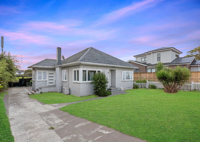  at 26A and 1/26 Cambridge Terrace, Papatoetoe, Manukau City, Auckland