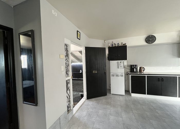  at 3A Marsden Avenue/32A Te Atatu Road, Te Atatu South, Waitakere City, Auckland