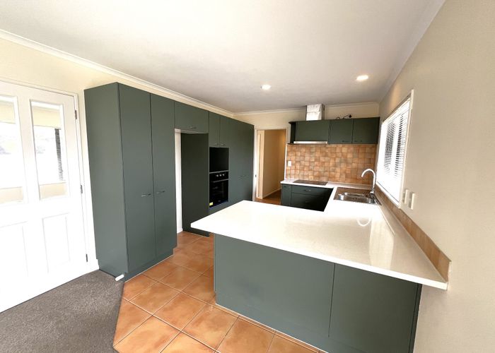  at 8 Mohill Place, East Tamaki Heights, Manukau City, Auckland