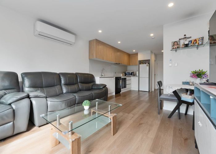  at 4/470 West Coast Road, Glen Eden, Waitakere City, Auckland