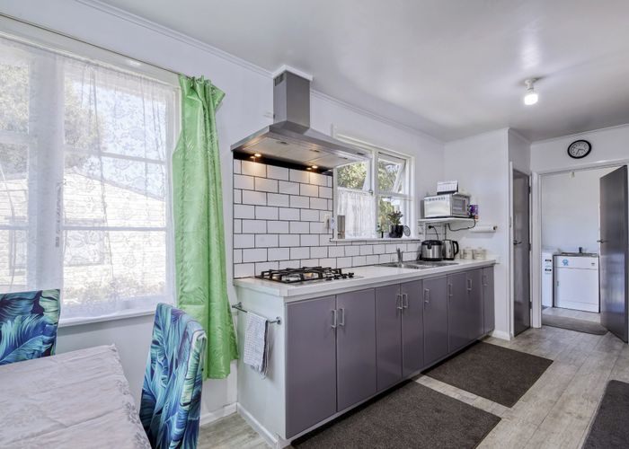  at 113 Springs Road, Hornby, Christchurch City, Canterbury