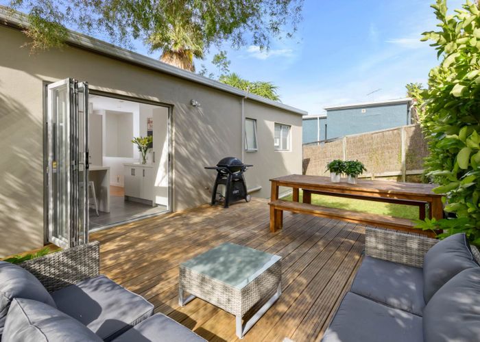  at 3 WAHANUI RD, Greenlane, Auckland