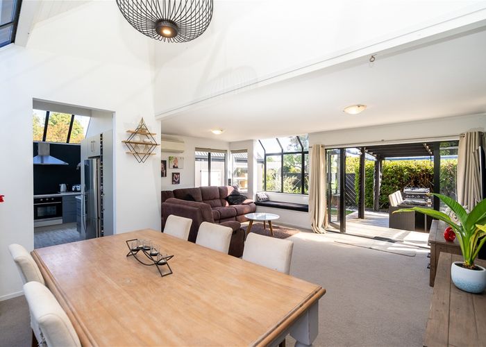  at 23 Woodland Drive, Flagstaff, Hamilton