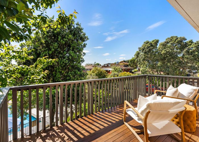  at 2/12 Petrel Place, Massey, Waitakere City, Auckland