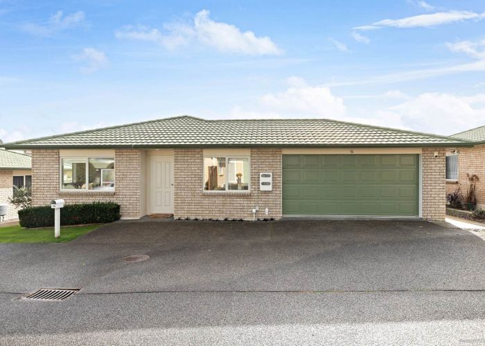  at 16/8 Village Place, Tuakau, Franklin, Auckland
