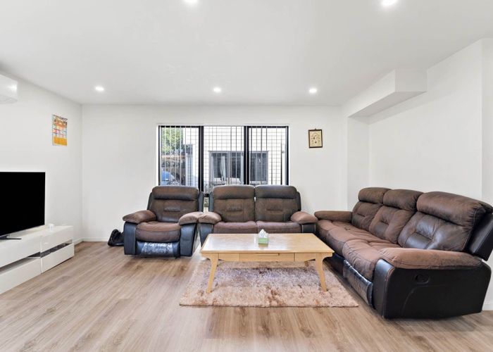  at 2/66 Wintere Road, Papatoetoe, Manukau City, Auckland