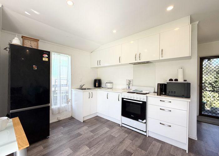  at 1/5 Merriefield Avenue, Forrest Hill, North Shore City, Auckland