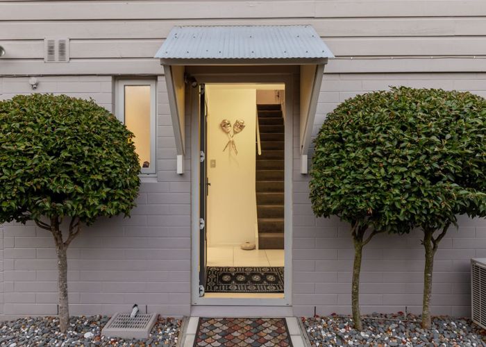  at 3/71 Office Road, Merivale, Christchurch