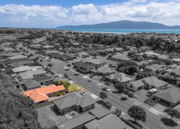  at 106 Weggery Drive, Waikanae Beach, Waikanae
