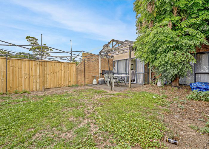  at 11/202 Massey Road, Māngere East, Auckland