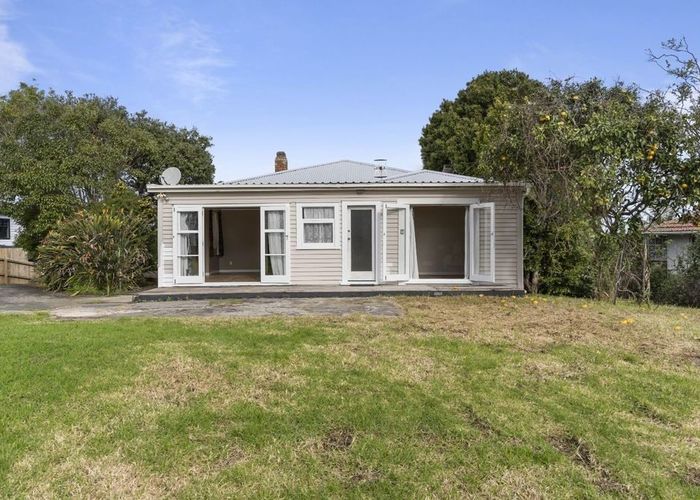 at 65 Hillcrest Road, Papatoetoe, Auckland