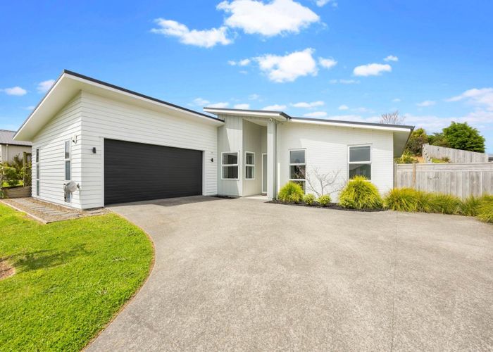  at 12 Flaxfield Lane, Beachlands, Manukau City, Auckland