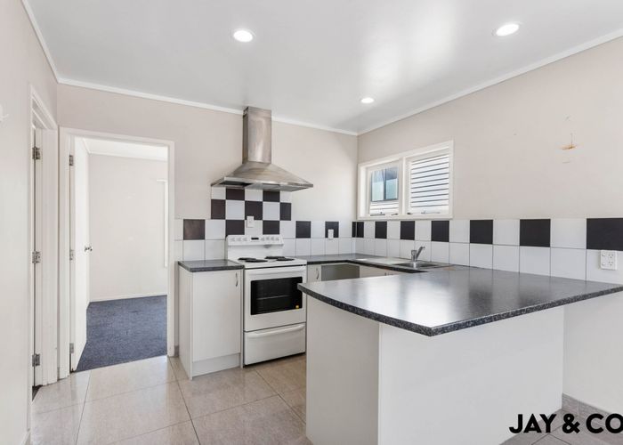  at 4 Clutha Crescent, Clover Park, Auckland