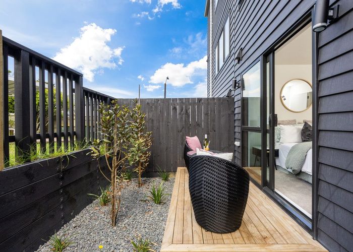  at Lot 8/6 Woodhouse Place, West Harbour, Waitakere City, Auckland