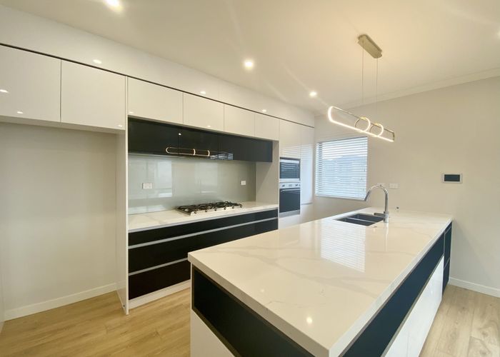  at 31 Laquinta Place, Flat Bush, Manukau City, Auckland