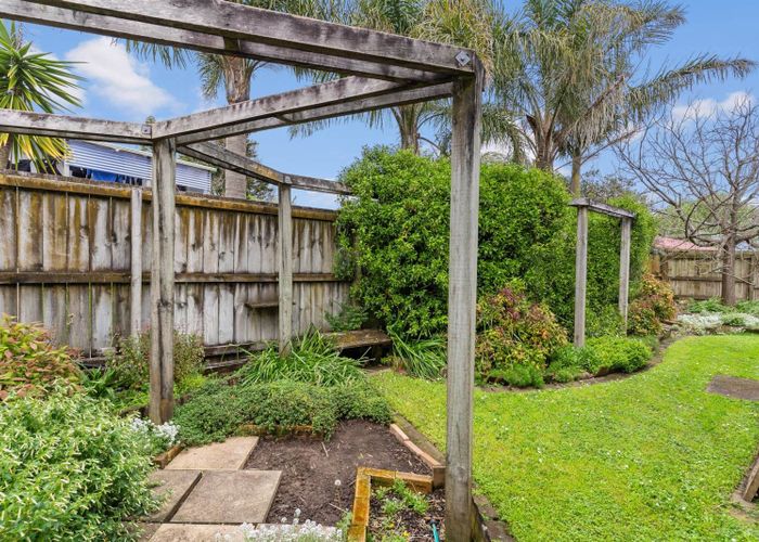  at 25B Pulman Place, Clover Park, Manukau City, Auckland
