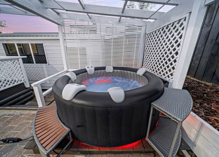  at 28 Madigan Place, Glendene, Waitakere City, Auckland