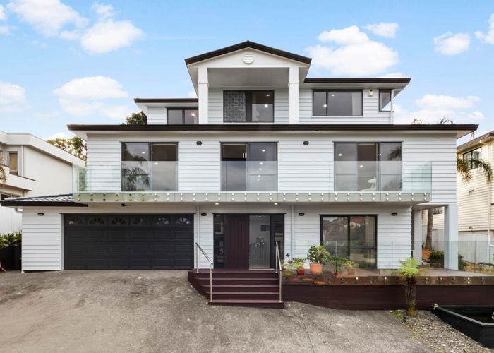  at 5 Belleaire Court, West Harbour, Auckland