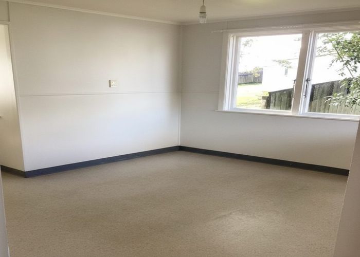  at 6 Menzies Place, Paremoremo, North Shore City, Auckland