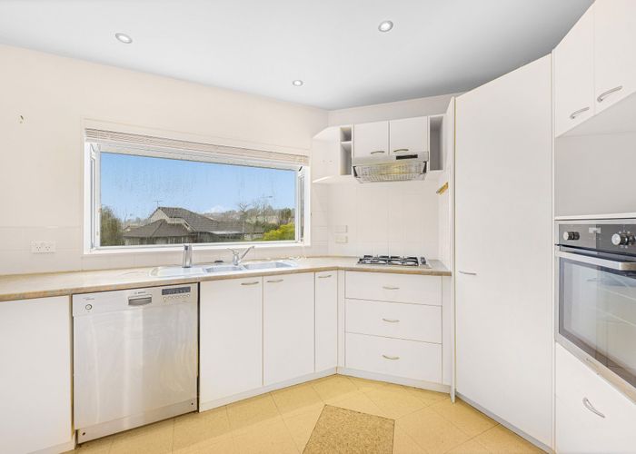  at 2/3 Jacanas Place, Unsworth Heights, North Shore City, Auckland