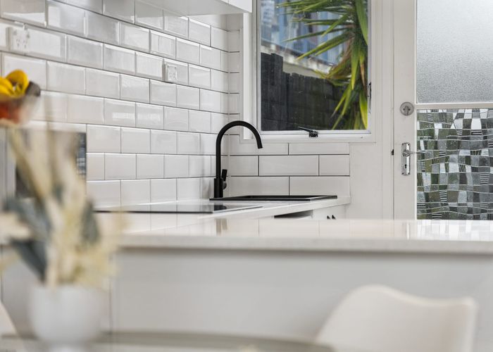  at 1/11 Alston Avenue, Kelston, Waitakere City, Auckland