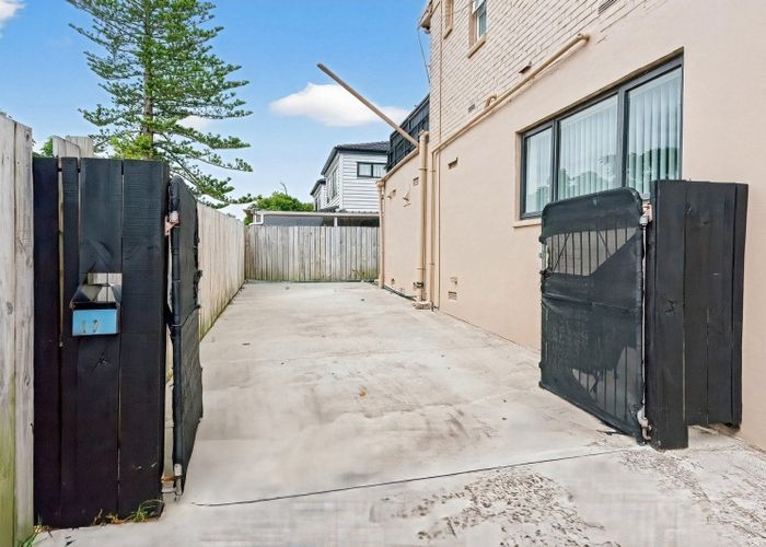  at 17 Beihlers Road, Weymouth, Manukau City, Auckland