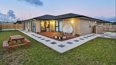  at 21 Dumas Place, Rosehill, Papakura