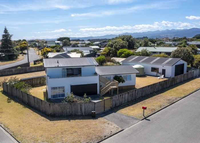  at 58 Manga-Pirau Street, WAIKAWA BEACH, MANAKAU