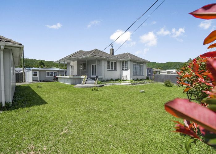  at 21 Rawhiti Street, Stokes Valley, Lower Hutt
