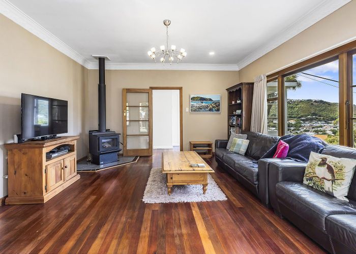  at 54D Severn Street, Island Bay, Wellington