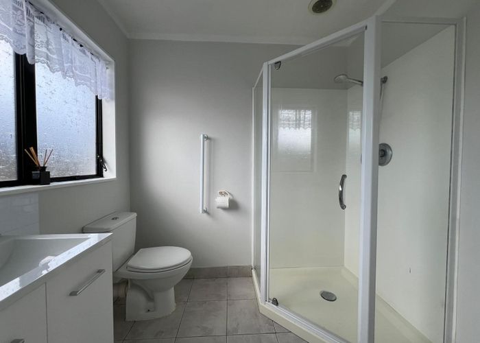  at 1/1 Taikata Road, Te Atatu Peninsula, Waitakere City, Auckland