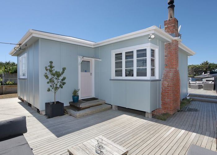  at 21 Signal Street, Foxton Beach, Foxton