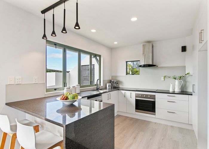  at 87 Glengarry Road, Glen Eden, Auckland