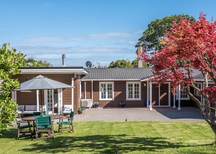  at 185 Main road, Otaihanga, Paraparaumu