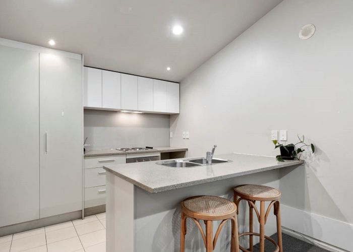  at 2B/60 Galway Street, Onehunga, Auckland
