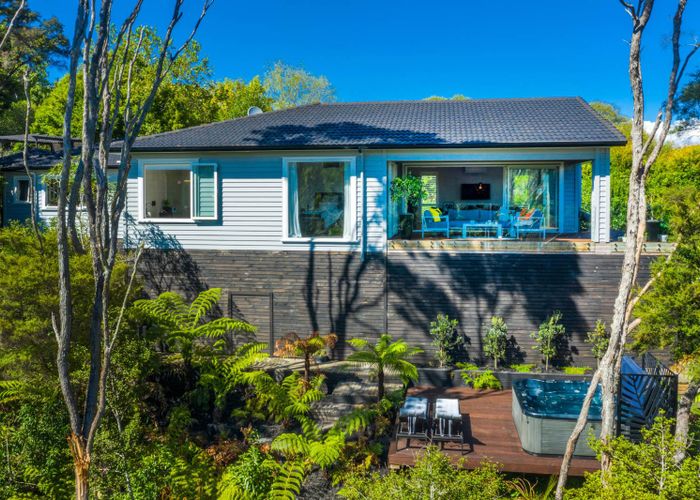  at 35A Bernard Magnus Lane, Greenhithe, Auckland